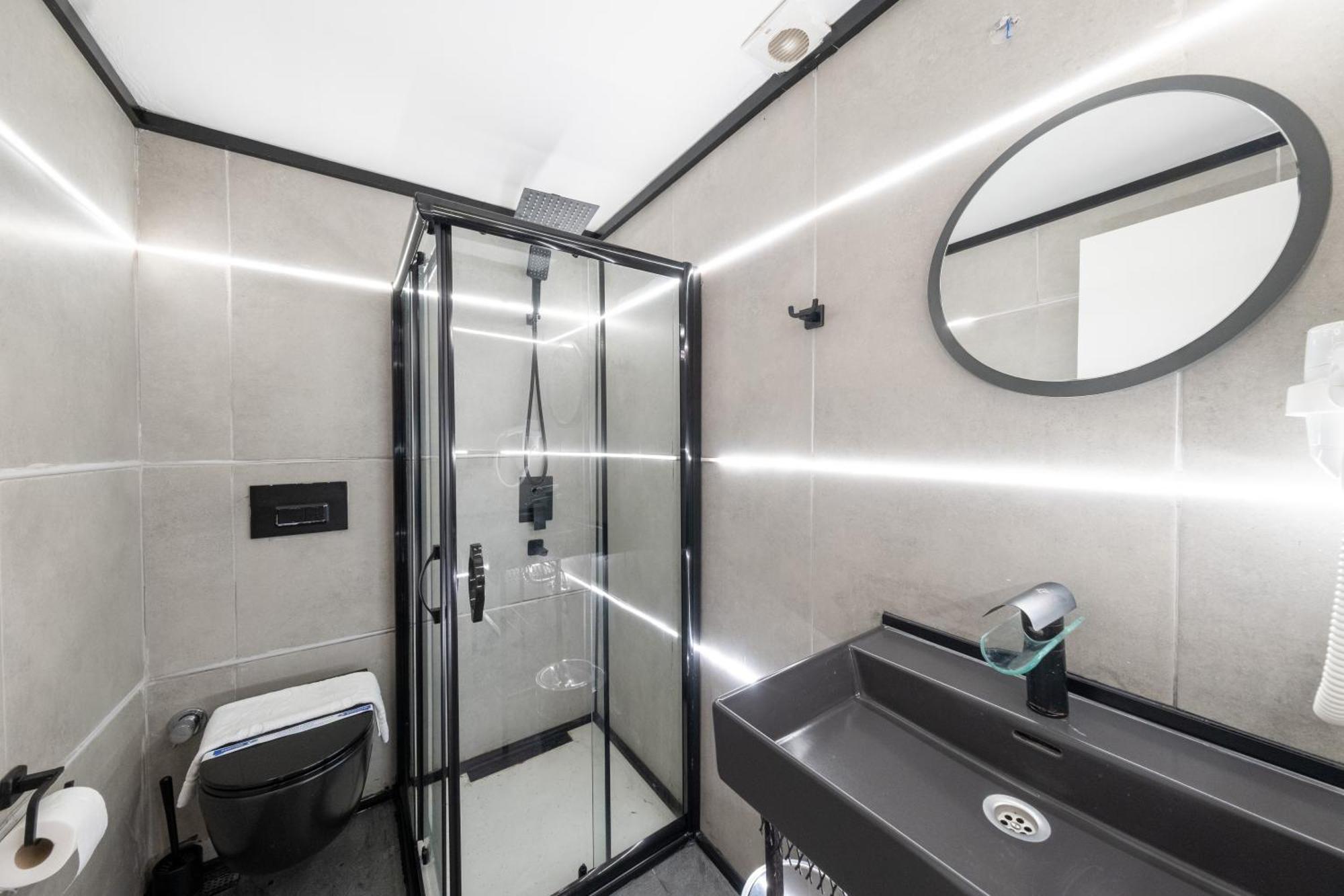 The Luxury Frame Suites Istanbul Exteriör bild